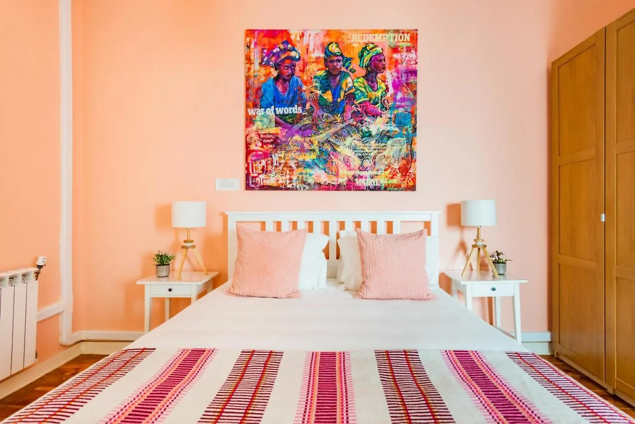 Bright & Beautiful Top Floor Graca Flat Lisboa شقة