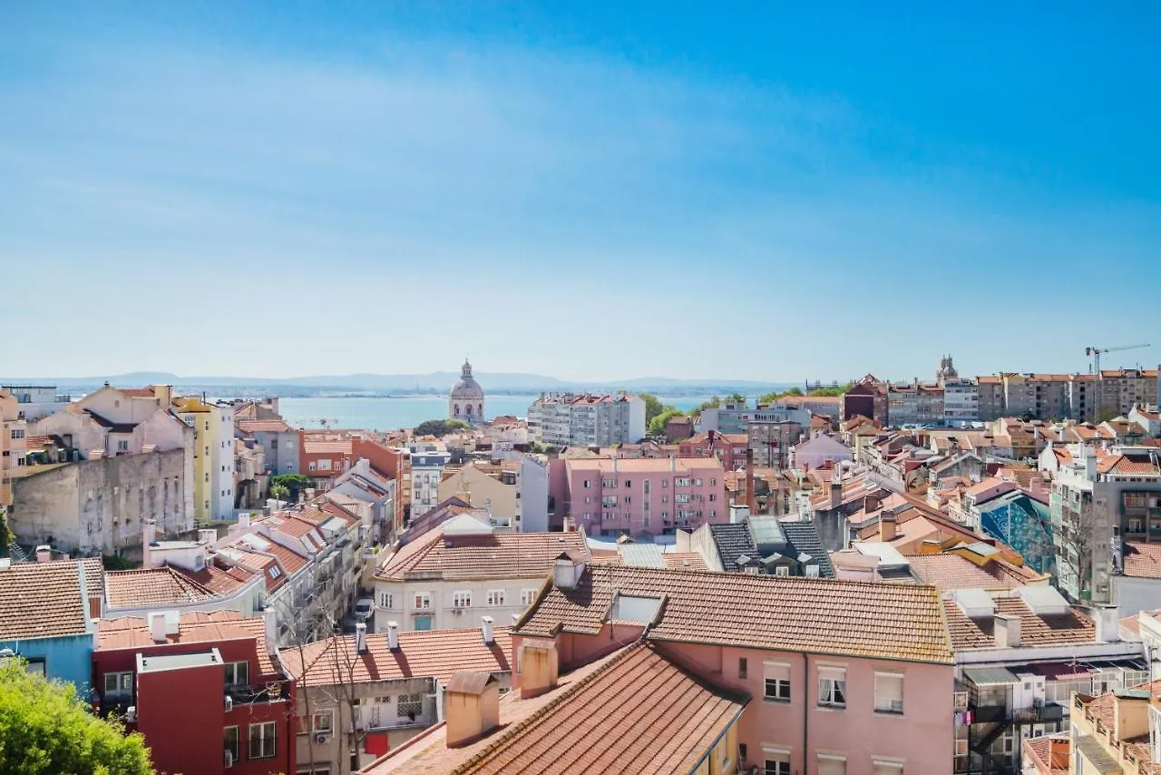 Bright & Beautiful Top Floor Graca Flat Lisboa