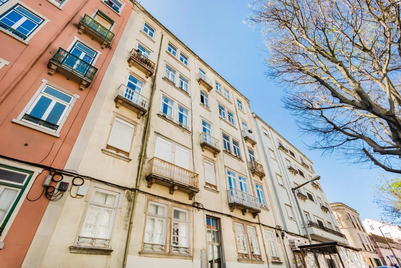 Bright & Beautiful Top Floor Graca Flat Lisboa البرتغال